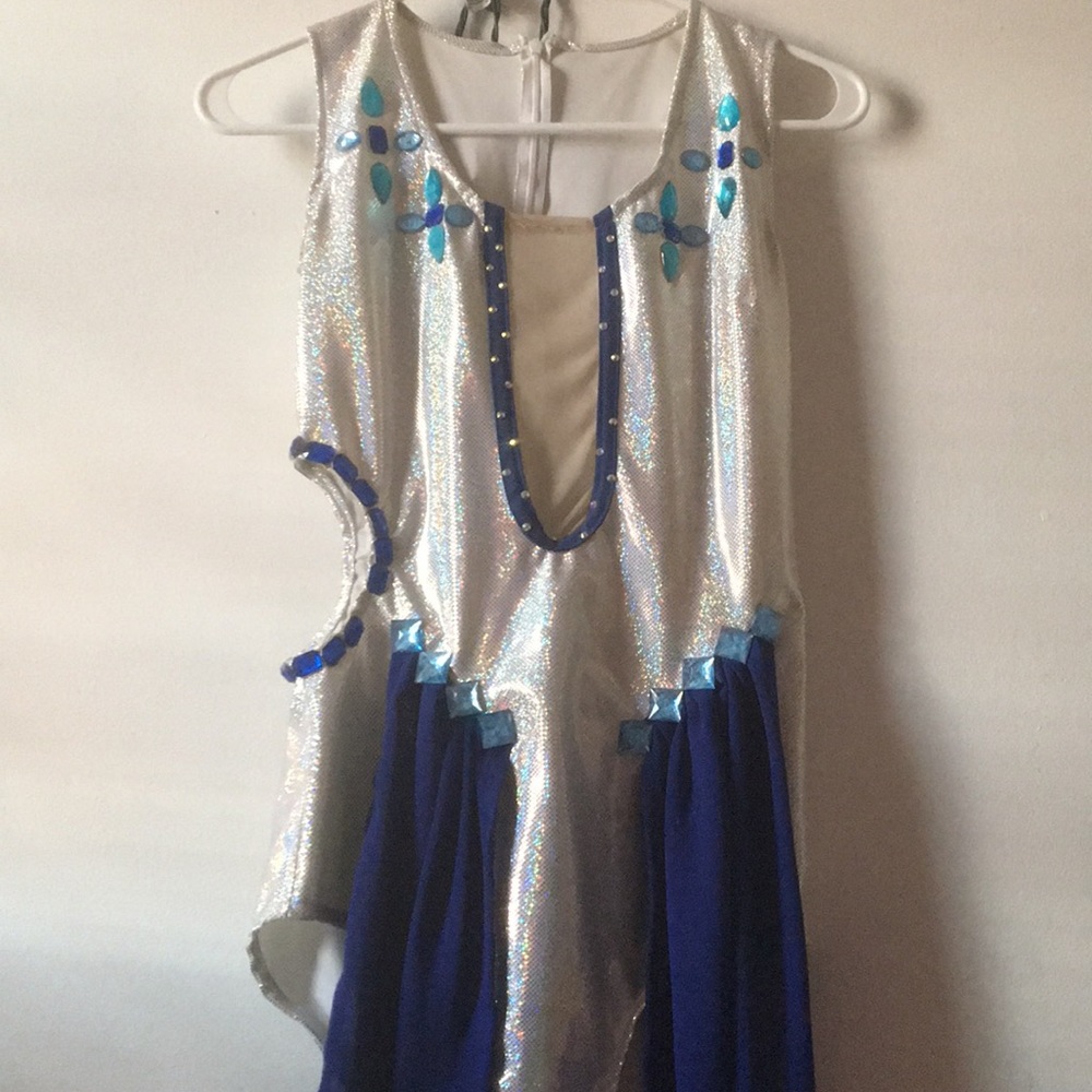 Gorgeous halo dancing costume